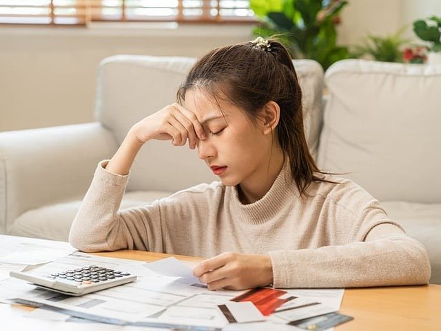 What happens when you miss UAE credit card payments — defaults to travel bans, explained